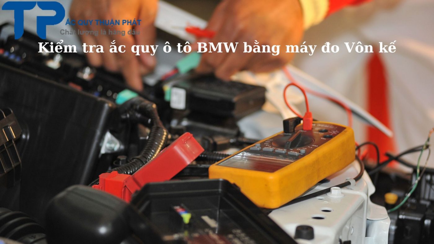 Kiểm tra ắc quy ô tô BMW bằng máy đo Vôn kế