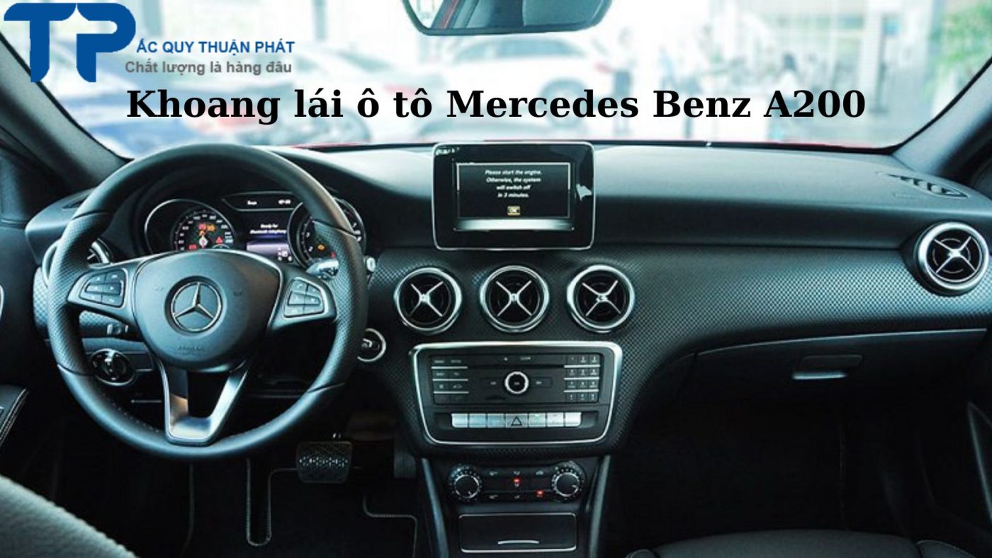 Khoang lái ô tô Mercedes Benz A200