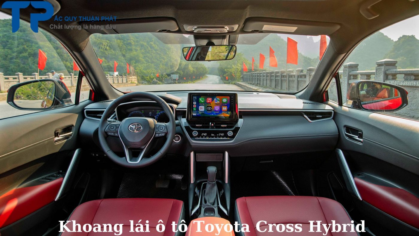 Khoang lái ô tô Toyota Cross Hybrid