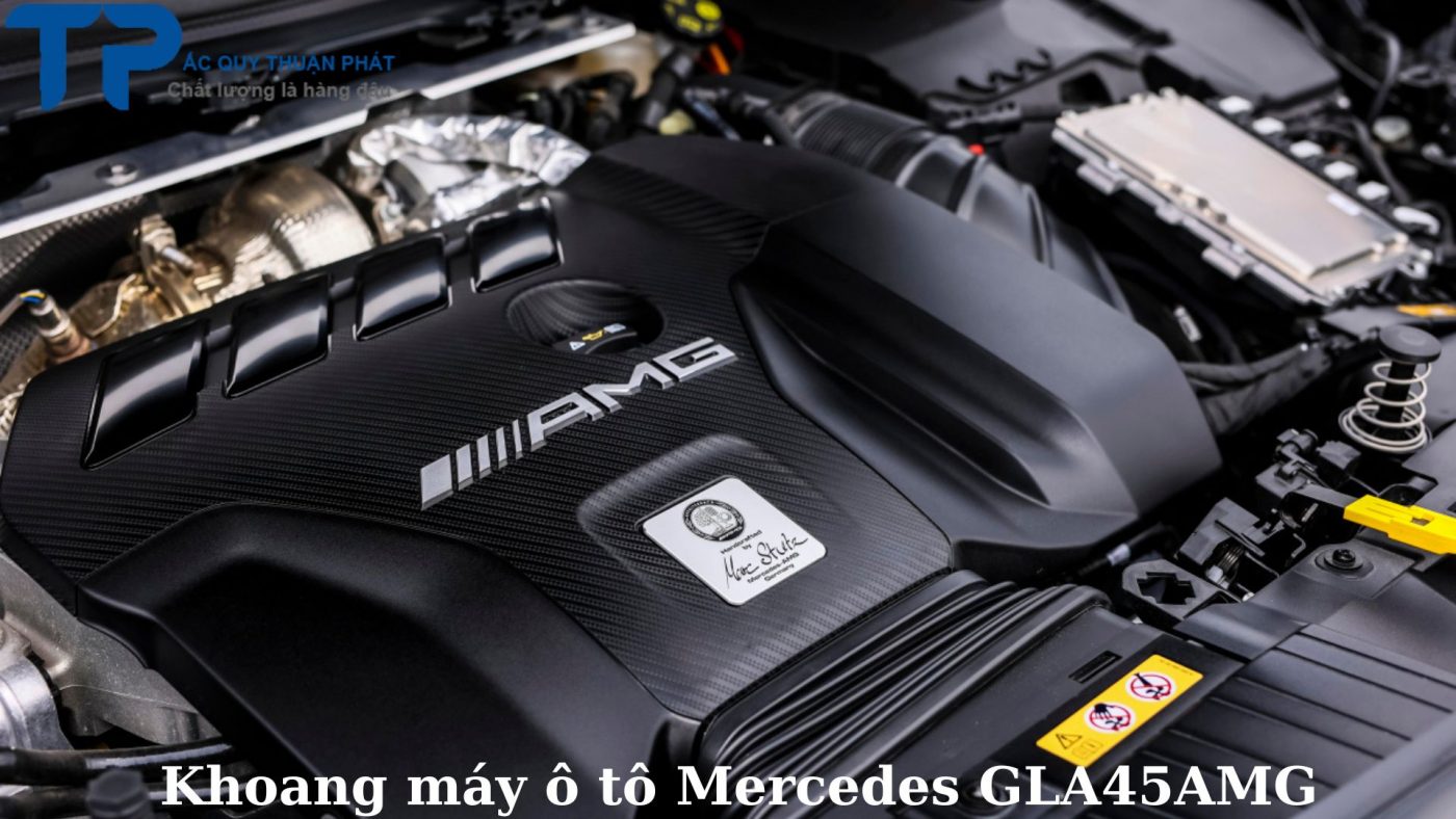 Khoang máy ô tô Mercedes GLA45 AGM