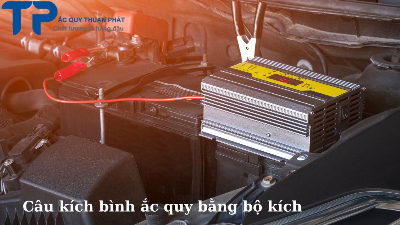 Kích bình ắc quy bằng bộ kích bình