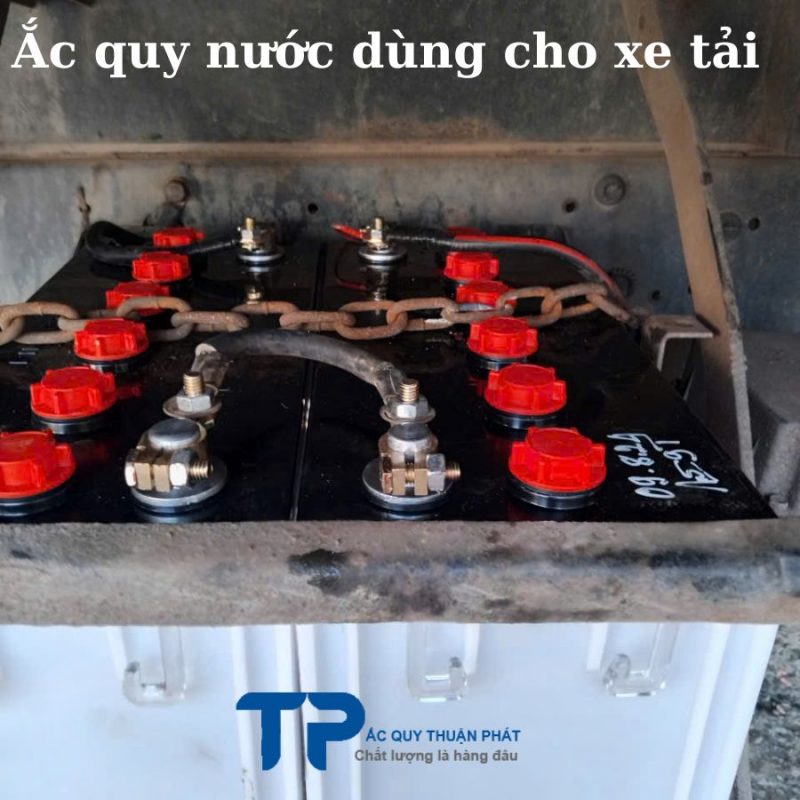 Ắc quy nước chuyên dùng cho xe tải