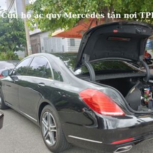 Cứu hộ ắc quy Mercedes tận nơi