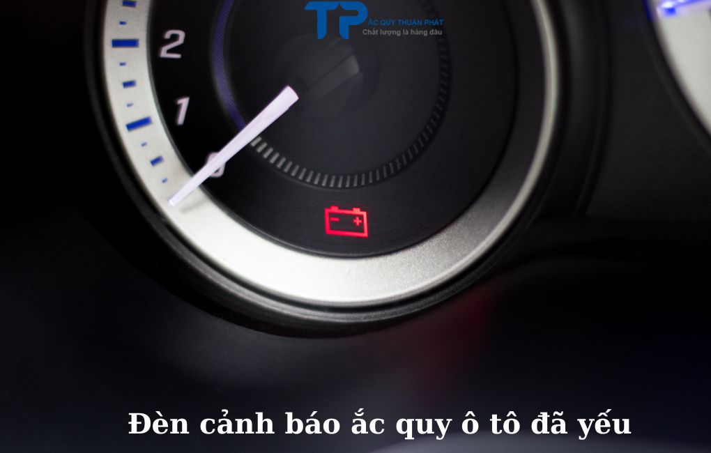 Đèn cảnh báo ắc quy ô tô đã yếu