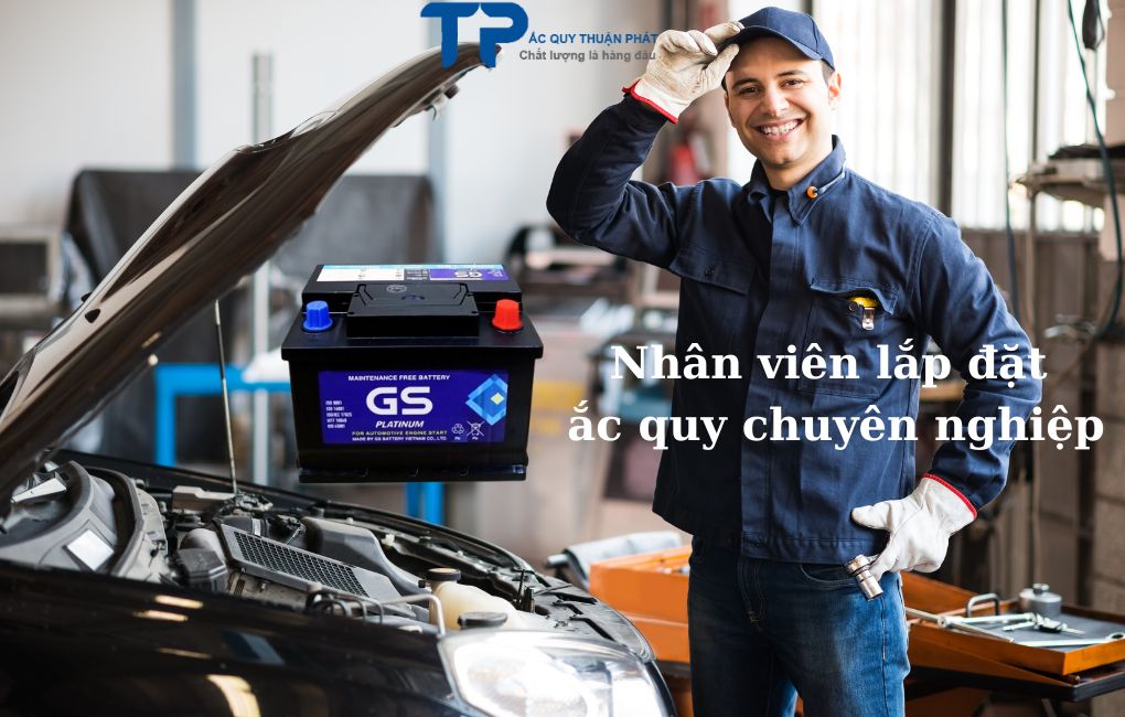 Nhân viên lắp đặt ắc quy chuyên nghiệp tại Phước Long