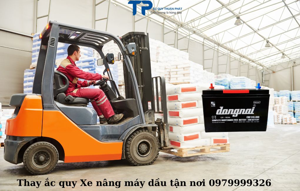 Thay ắc quy Xe Nâng máy dầu tận nơi 0979999326