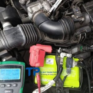 Xe ô tô sử dụng ắc quy AMARON