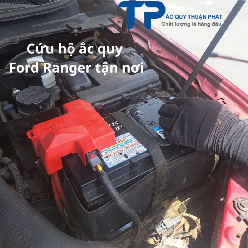 Cứu hộ ắc quy Ford Ranger tận nơi