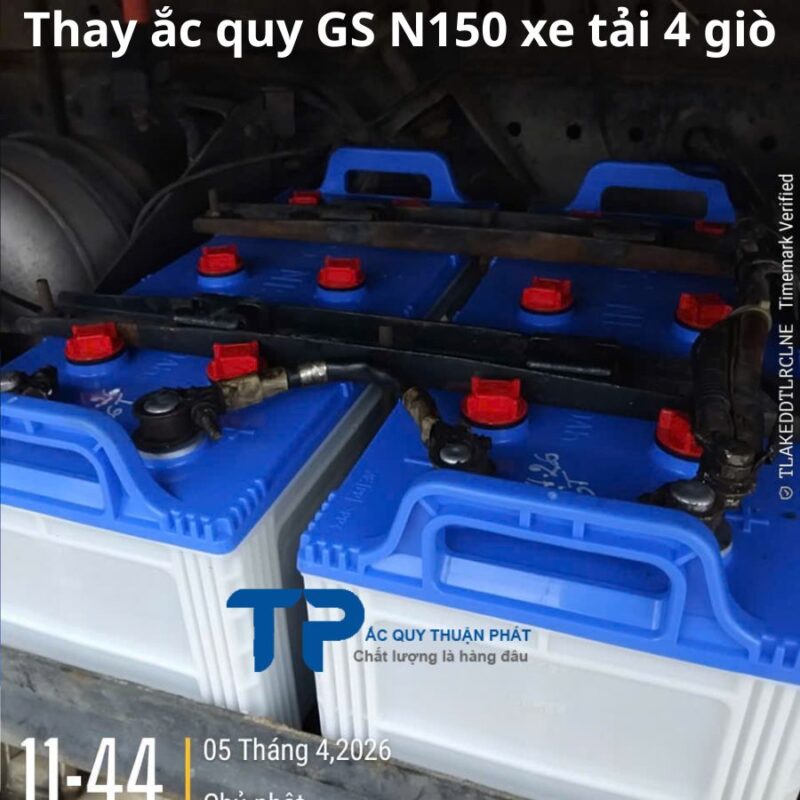 Thay ắc quy GS N150 xe tải 4 giò