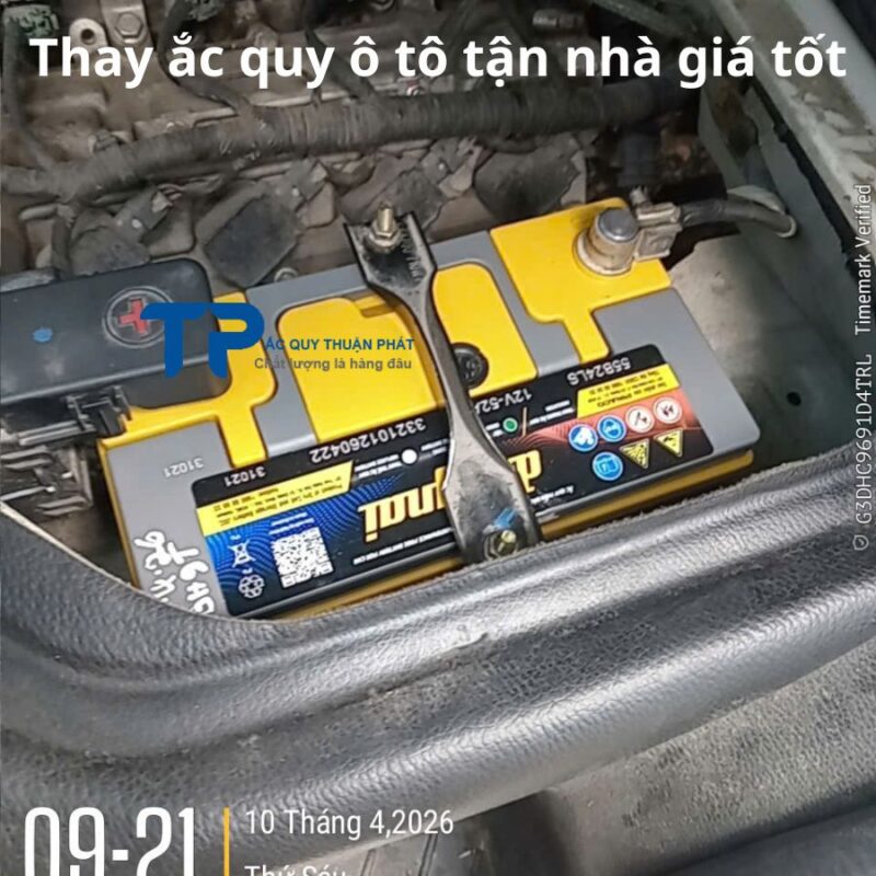 Thay ắc quy ô tô tận nhà giá tốt