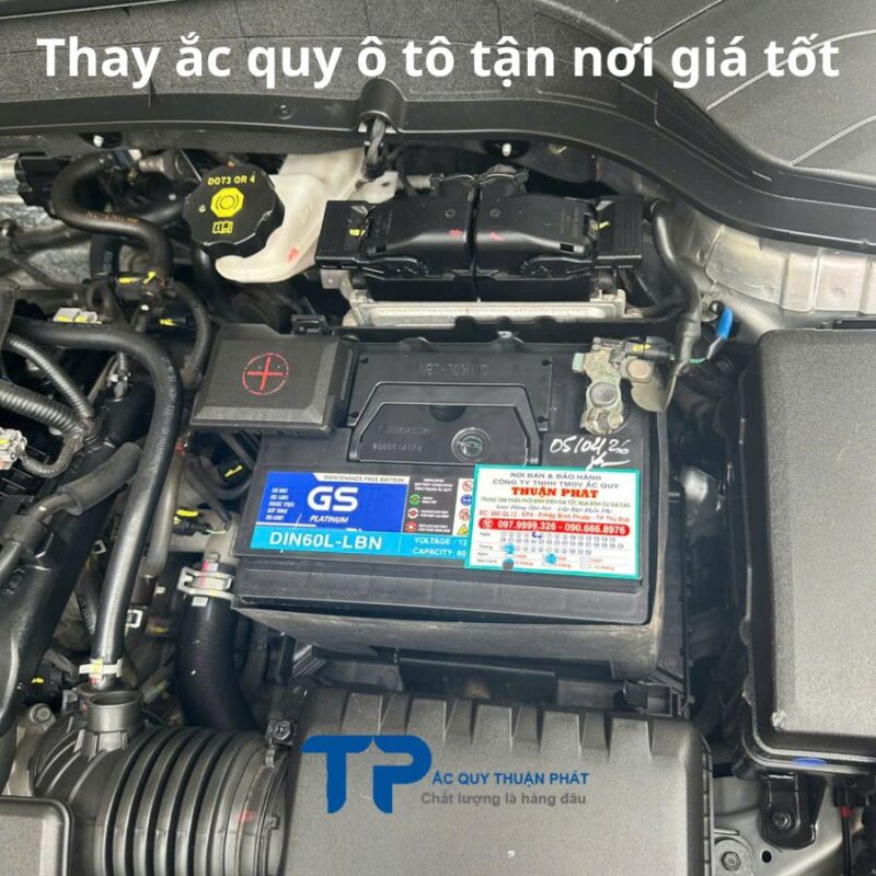 Thay ắc quy ô tô tận nơi giá tốt