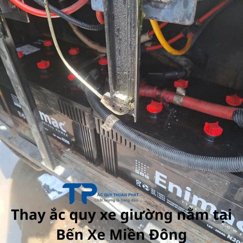 Thay ắc quy xe giường nằm tại Bến Xe Miền Đông